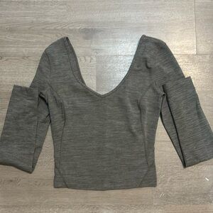 gray lululemon top